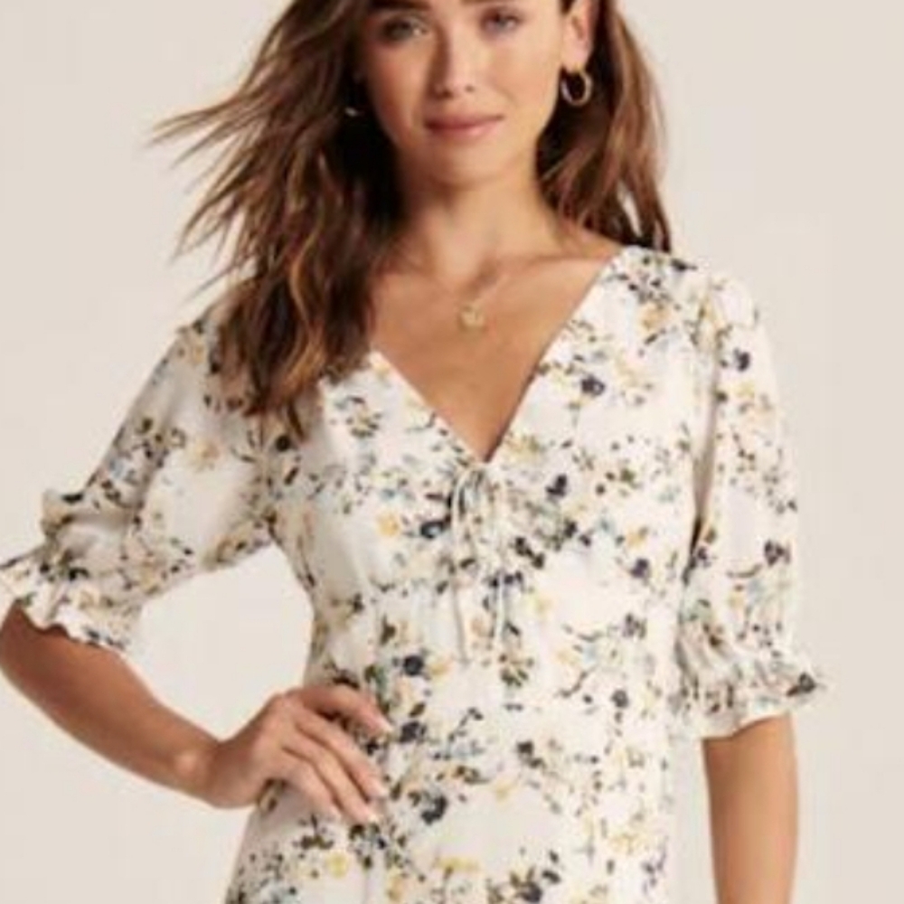$13 Abercrombie & Fitch Midi Dress Smocked Navy White Floral Spring NWT - Picture 10 of 10